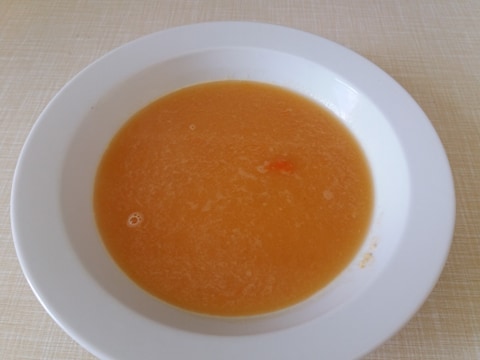 Polévka mrkvová